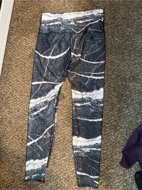 Gray Marble Print Leggings - Women